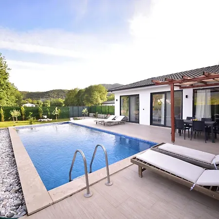 Matisse Villa